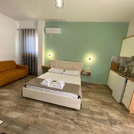 Gray&Oli Studios Vlorë Esterno foto
