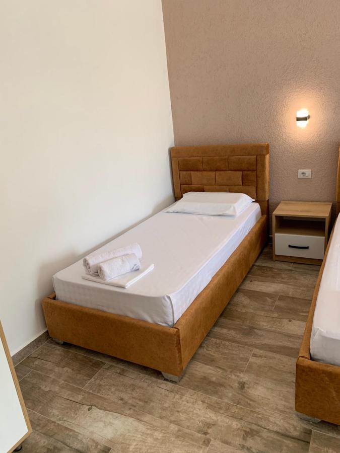 Gray&Oli Studios Vlorë Esterno foto