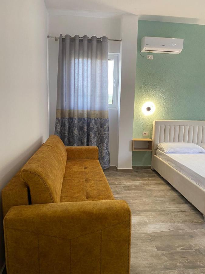 Gray&Oli Studios Vlorë Esterno foto