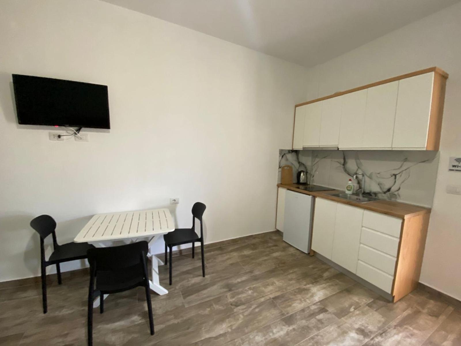 Gray&Oli Studios Vlorë Esterno foto
