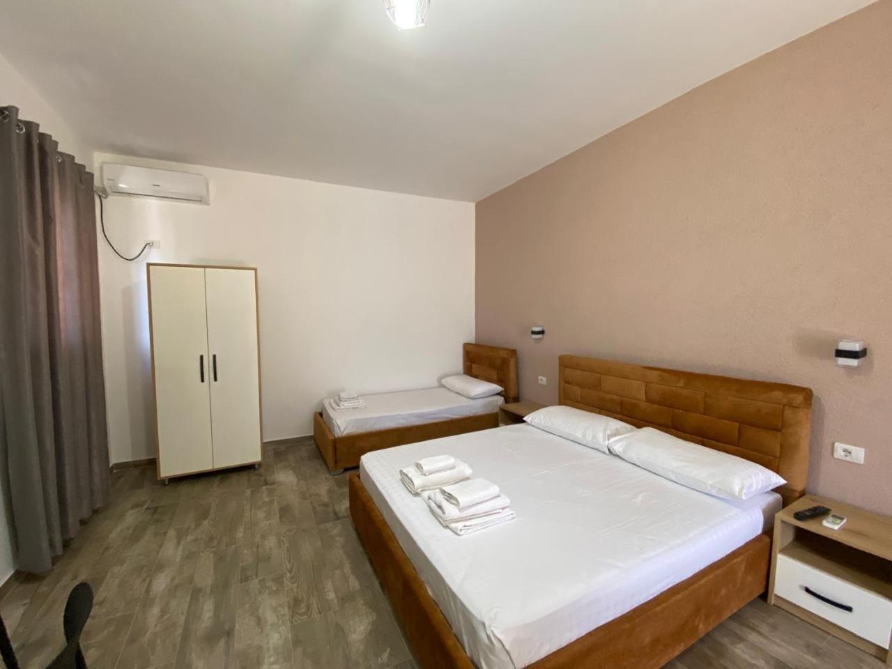 Gray&Oli Studios Vlorë Esterno foto
