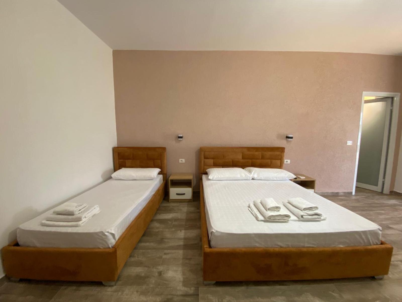 Gray&Oli Studios Vlorë Esterno foto